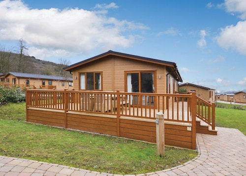 3 bedroom accommodation in Cheddar