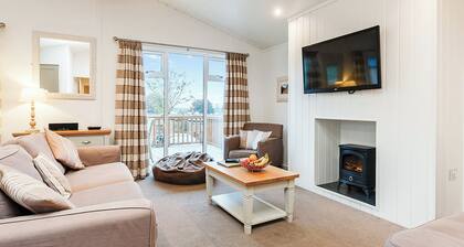 Glastonbury Lodge Premier