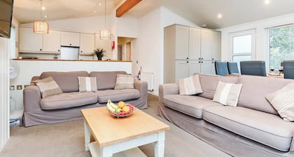 Glastonbury Lodge Premier