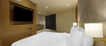 Sunday Hotel Vadodara