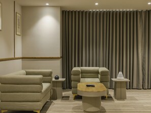 Exclusive Room | Free WiFi, bed sheets - Sunday Hotel Vadodara (Vadodara)