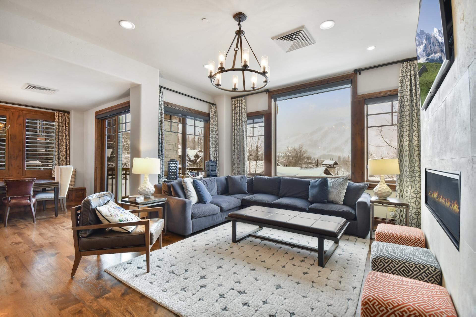 Ski-in, Ski-out Luxury Presidential Suite in Empire Pass! Easy Ski Access! Great Amenities!