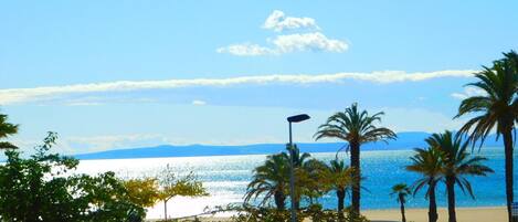 A la platja