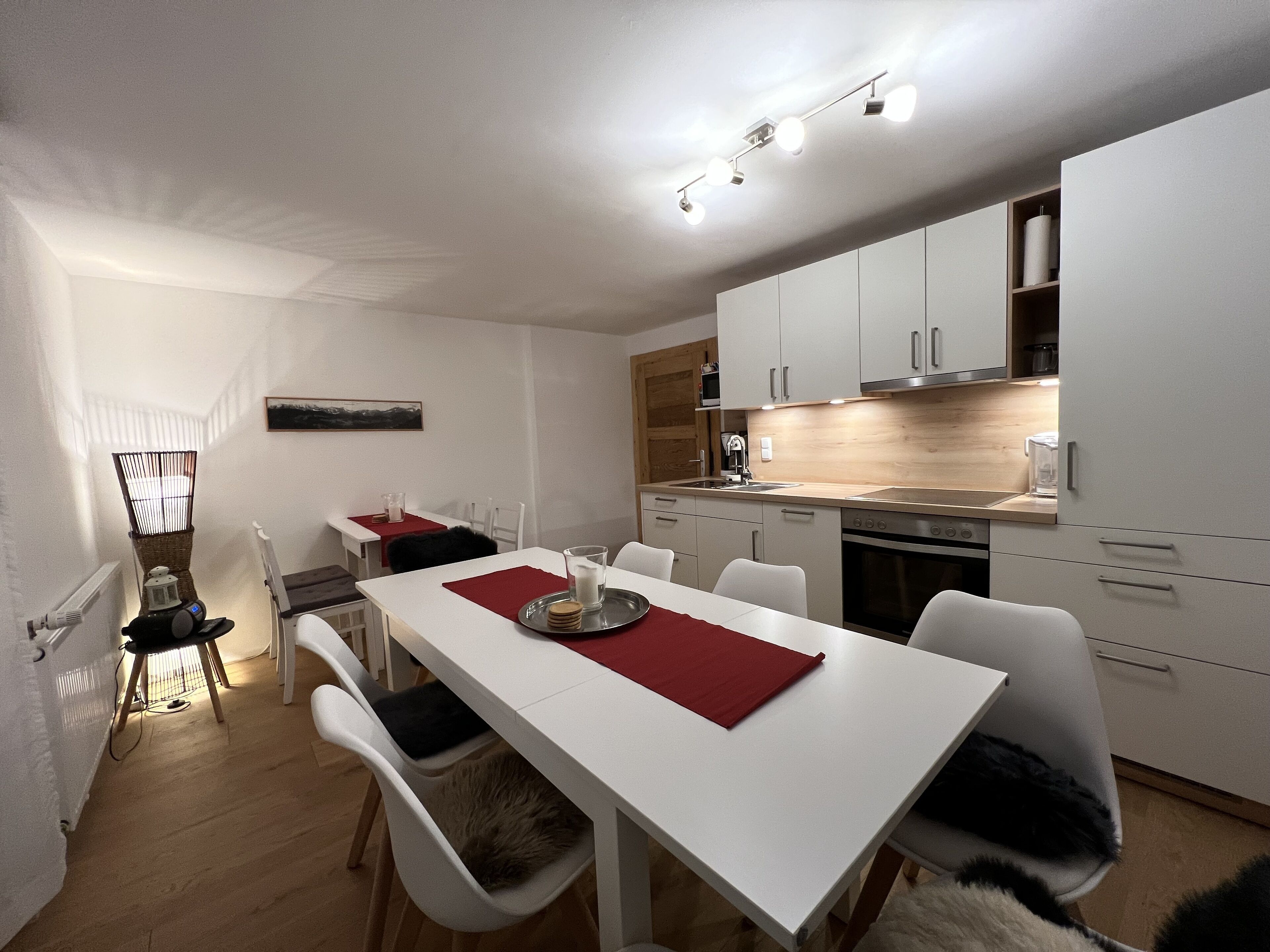 冰箱、微波炉、烤箱、炉灶