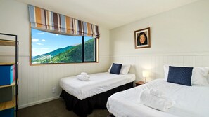 3 Schlafzimmer, Bügeleisen/Bügelbrett, WLAN, Bettwäsche