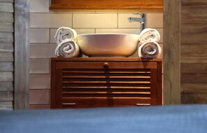 Shower - Awesome home in Sarlat-la-Canéda with WiFi (Sarlat-la-Canéda)
