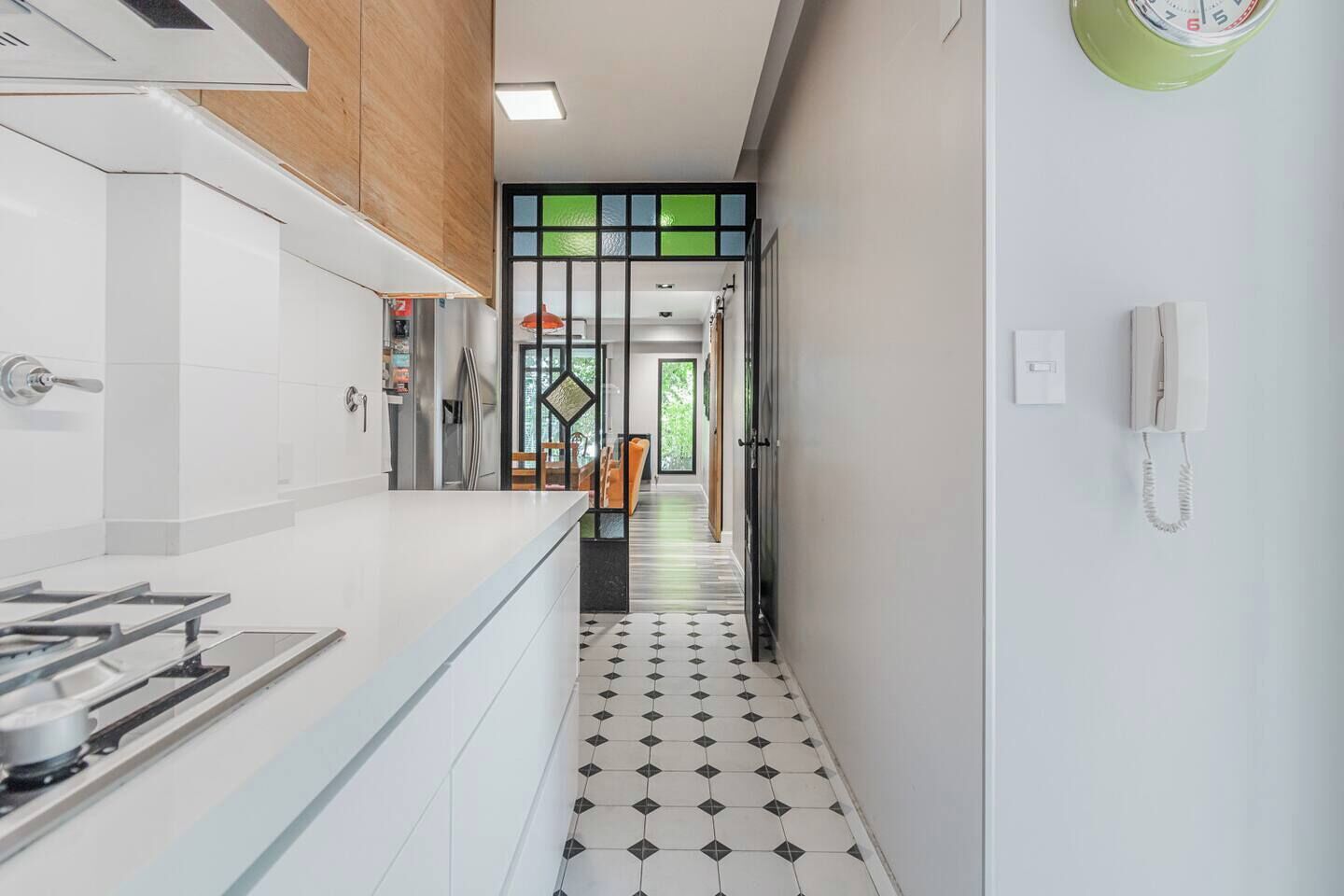 Refrigerador, microondas, horno, placa de cocina