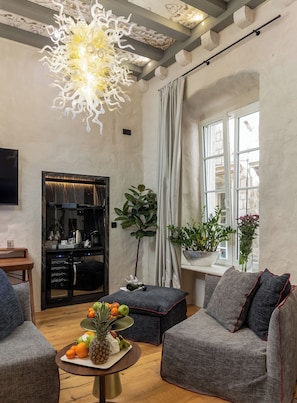 Superior Double Room | In-room safe, desk, laptop workspace, blackout curtains - La Vita e Bella VI  (Dubrovnik)