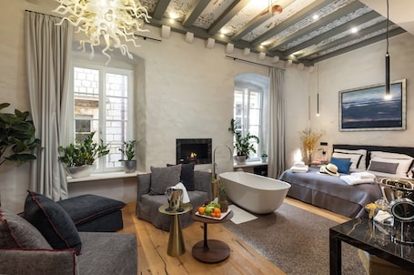 ์ํผ๋ฆฌ์ด ๋๋ธ๋ฃธ | ๊ฐ์ค ๋ด ๊ธ๊ณ , ์ฑ
์, ๋
ธํธ๋ถ ์์
๊ณต๊ฐ, ์๋ง ์ปคํผ