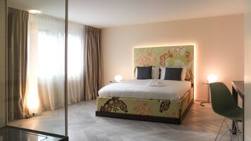 Laptopgeeigneter Arbeitsplatz, Bügeleisen/Bügelbrett, kostenloses WLAN