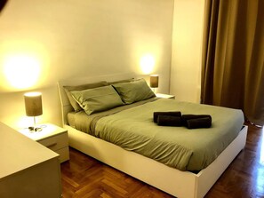 2 habitaciones, tabla de planchar con plancha y wifi gratis 