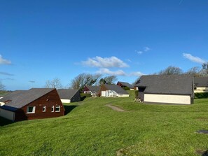 Exterior - Spacious, Sun-filled, Detached Cabin in a Peaceful Corner of Cornwall (Kilkhampton)