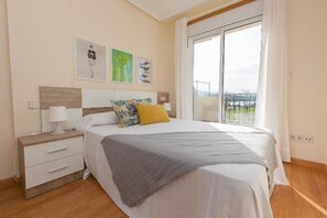 3 bedrooms, iron/ironing board