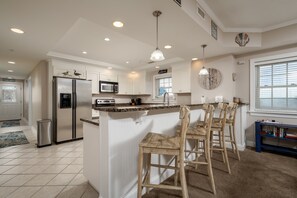 Microwave, dishwasher