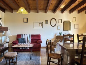 Smart TV - House with pool in the Luberon for 6 people (Saint-Saturnin-lès-Apt)