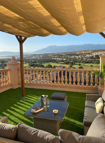 Superb duplex in a residence with swimming pool