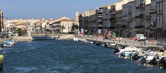 Appartement  proche port, centre ville, et plages.