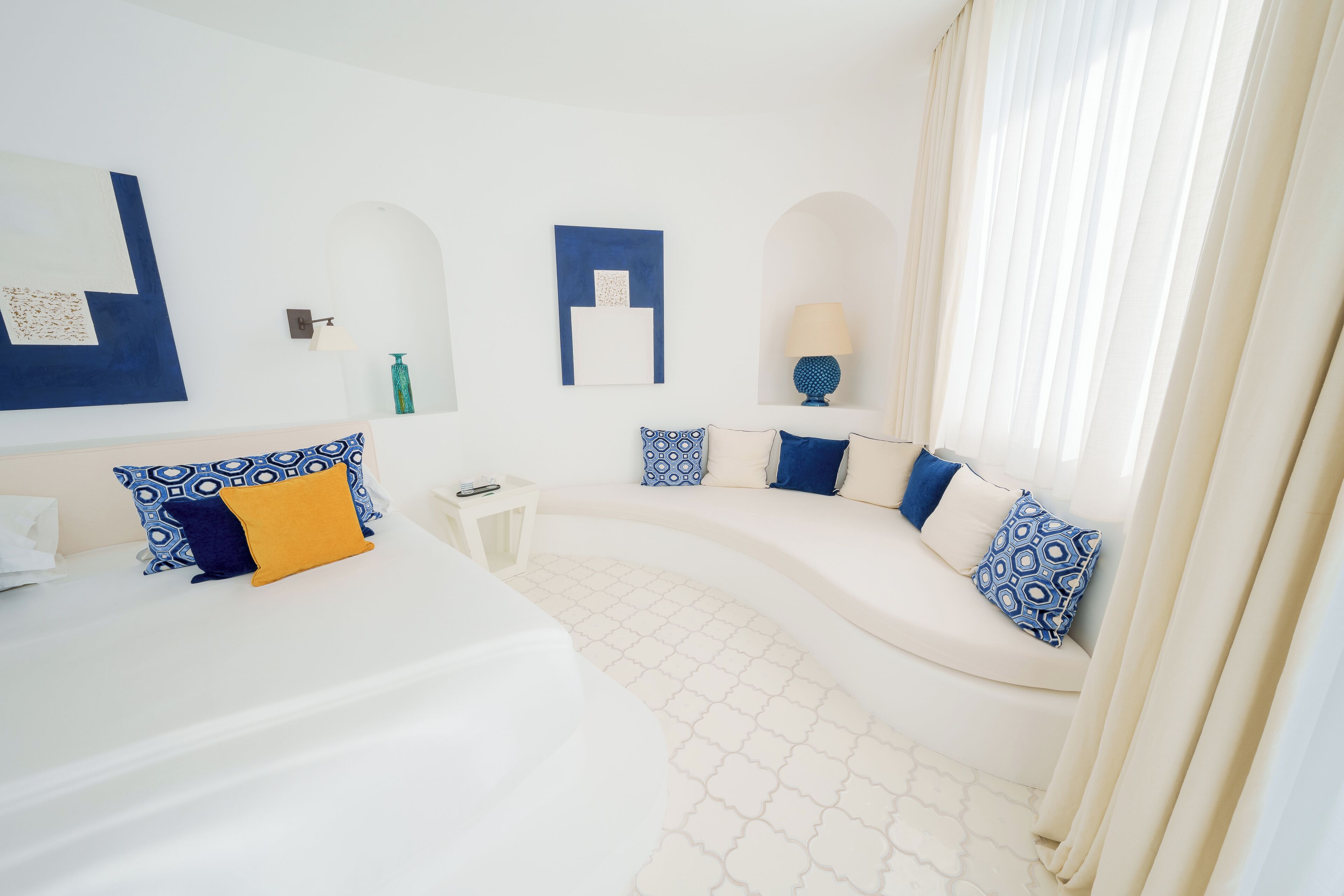 FURORE CORNER SUITE | Literie de qualité supérieure, couette en duvet d'oie, minibar