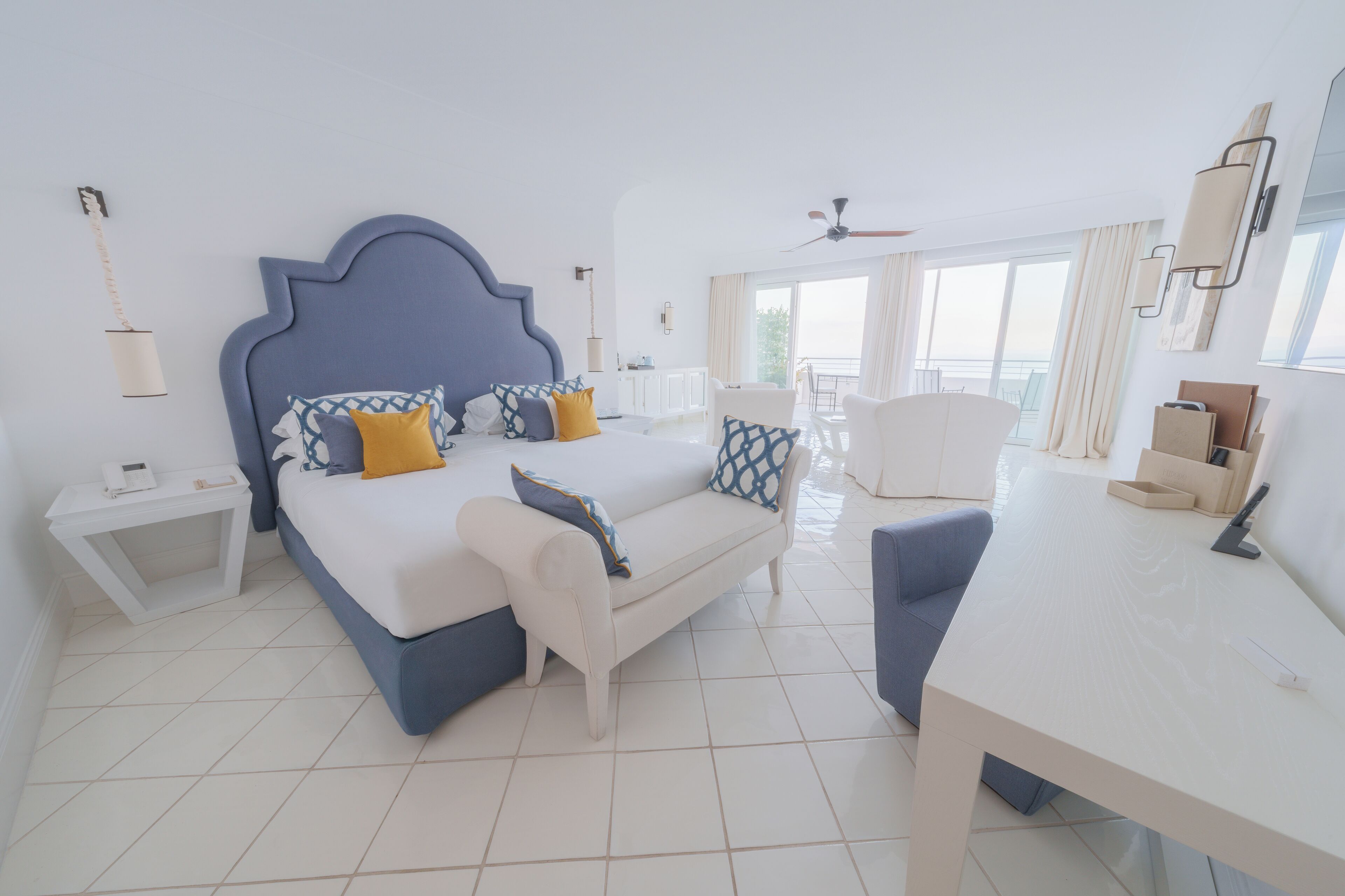 Luxury Suite | Literie de qualité supérieure, couette en duvet d'oie, minibar