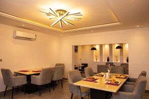 Restaurant - Prosbel Hotel (Abuja)