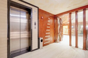 Elevator
