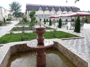 Khuôn viên nơi lưu trú