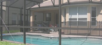 Exceptional 5 bedroom home, gated community, less than 30 mins from attractions.