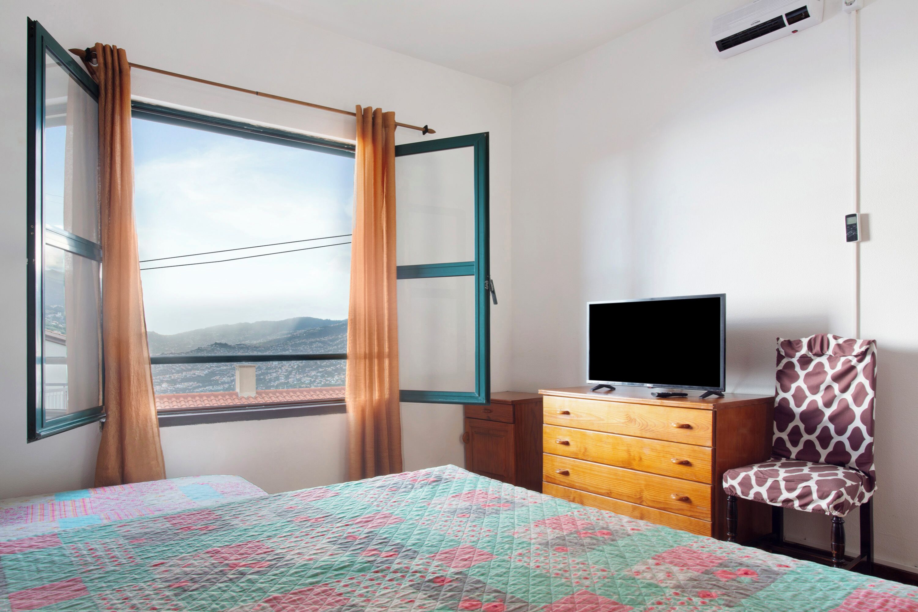 3 多间卧室、熨斗/熨衣板、免费 WiFi、床单