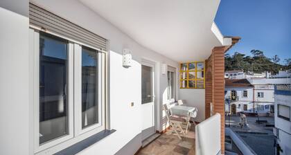 Apartment 'Amarelo' with Private Terrace, Balcony and Wi-Fi