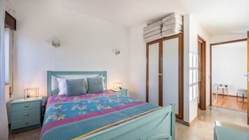 2 Schlafzimmer, Bügeleisen/Bügelbrett, kostenloses WLAN, Bettwäsche
