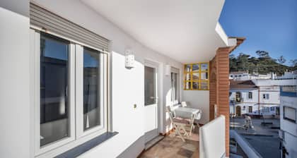 Appartement 'Amarelo' avec terrasse privée, balcon et Wi-Fi