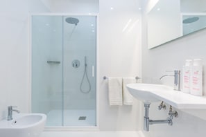 1 bedroom - Piazza Municipio Blue Apartment by Wonderful Italy (Naples)