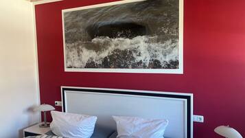 2 Schlafzimmer, Zimmersafe, Bügeleisen/Bügelbrett, Reisekinderbett