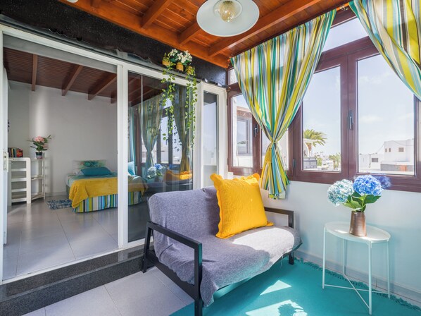 2 makuuhuonetta, silitysrauta/-lauta, ilmainen Wi-Fi, vuodevaatteet