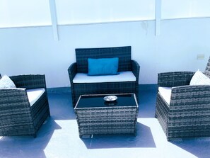 Terrace/patio - Holiday Apartment "Vacacional Puerto del Carmen" with Sea View, Terrace & Wi-Fi (PUERTO DEL CARMEN)