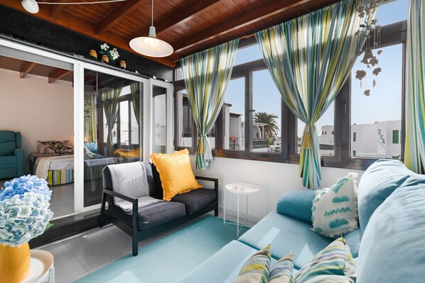 2 bedrooms, iron/ironing board, free WiFi, bed sheets - Holiday Apartment "Vacacional Puerto del Carmen" with Sea View, Terrace & Wi-Fi (PUERTO DEL CARMEN)