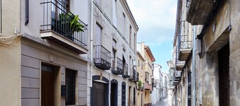 Vacation Home "Caldereros 11" with Private Terrace, A/C & Wi-Fi