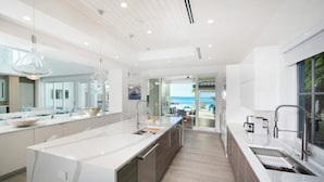 Private kitchen - Sun Rays by Grand Cayman Villas (Cayman Kai)