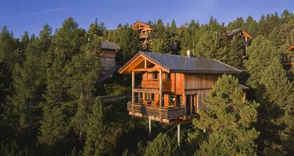 Superior Chalet mit Whirlpoolwanne innen