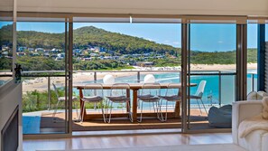 Interior - Coast Fingal Bay - 16 Pacific Drive Fingal Bay - Beach views, Air Con, Wi-Fi, Hot Tub (Fingal Bay)