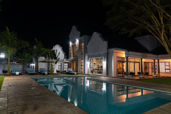 Presidential Suite | Pool