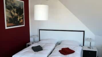 3 Schlafzimmer, Zimmersafe, Bügeleisen/Bügelbrett, Reisekinderbett