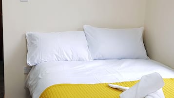 Duplex | Desk, laptop workspace, free WiFi, bed sheets