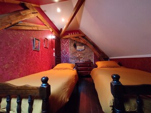 4 bedrooms, WiFi, bed sheets