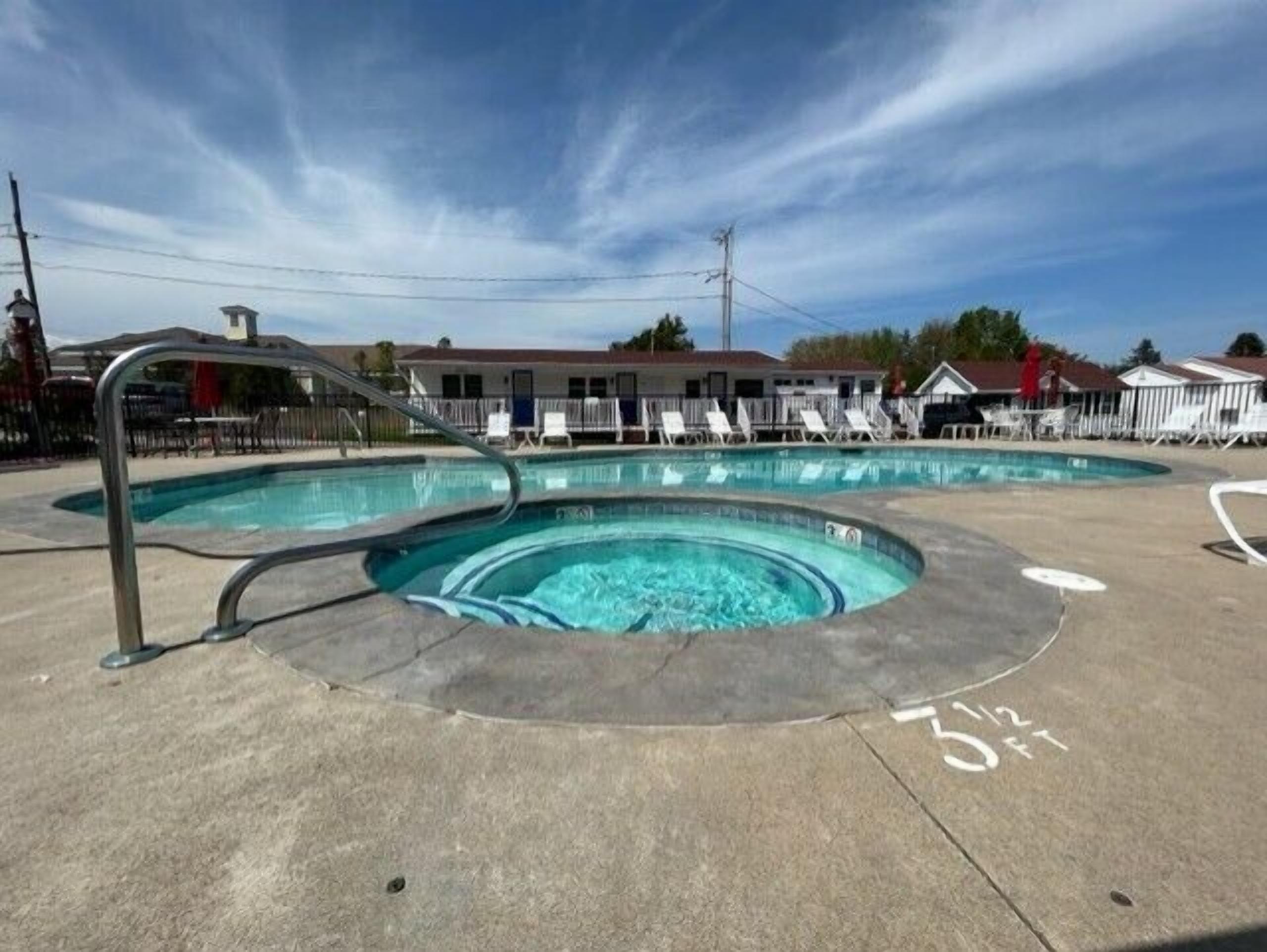 Adorable cottage in the heart of Wells Beach!  New dates now available!