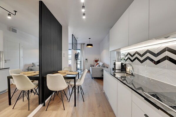 Superior Studio Suite | Iron/ironing board, cots/infant beds, free WiFi, bed sheets