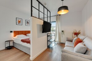 Superior Studio Suite | Iron/ironing board, cots/infant beds, free WiFi, bed sheets