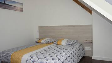 4 quartos, Wi-Fi de cortesia, roupa de cama