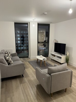 Apartment, 2 Queen Beds | Interior - Brand New 2 Bedroom Near Olympic Stadium (London)
