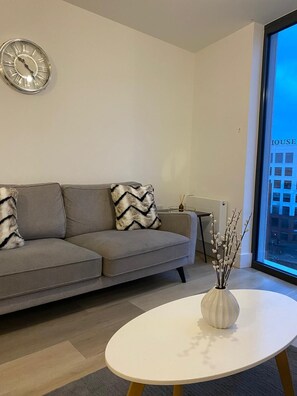 Apartment, 2 Queen Beds | Interior - Brand New 2 Bedroom Near Olympic Stadium (London)